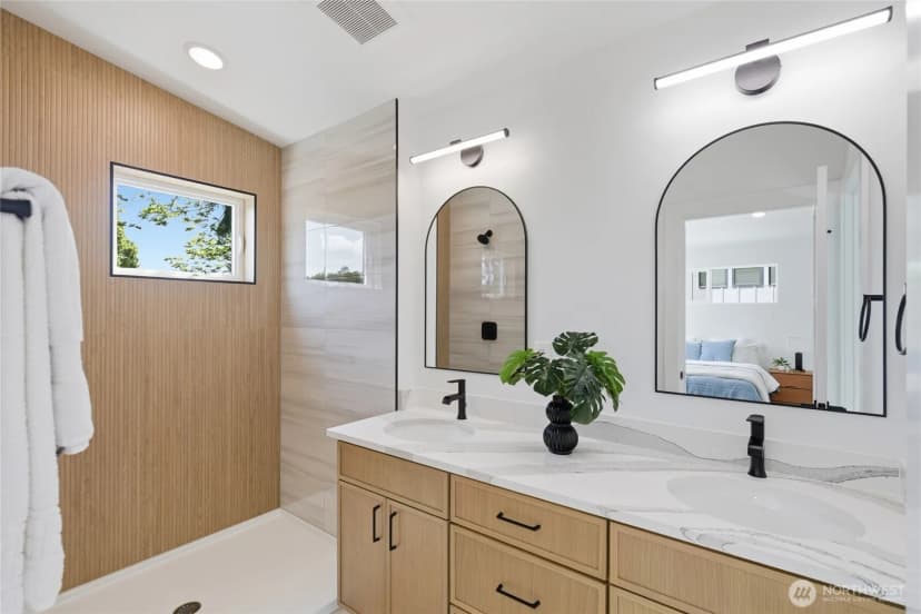 Property photo for 5716 Ne 65th Street, Seattle photo 19
