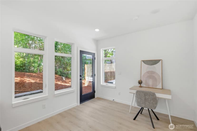 Property photo for 5716 Ne 65th Street, Seattle photo 14