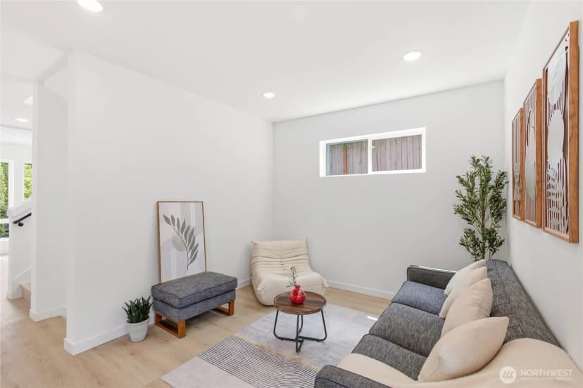 Property photo for 5716 Ne 65th Street, Seattle photo 12