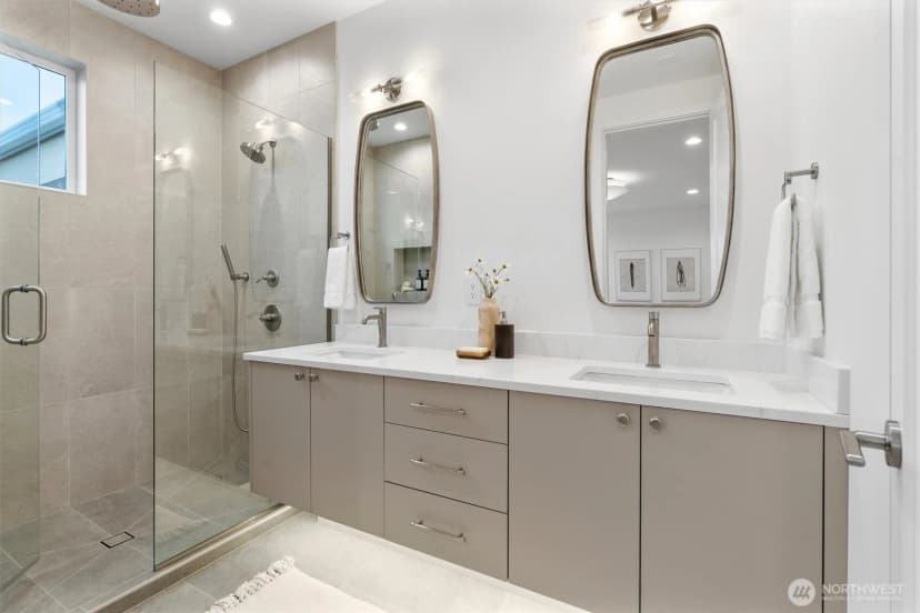 Property photo for 4049 44th Avenue Sw, Seattle photo 22