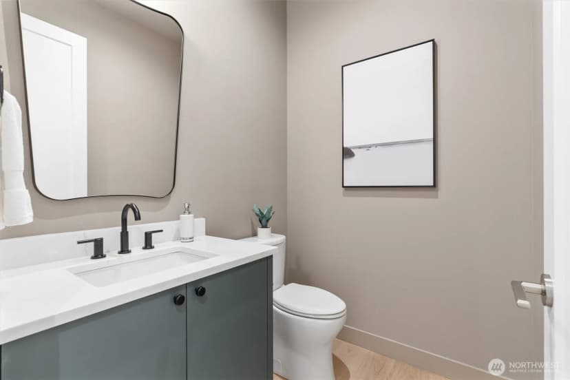 Property photo for 4049 44th Avenue Sw, Seattle photo 17