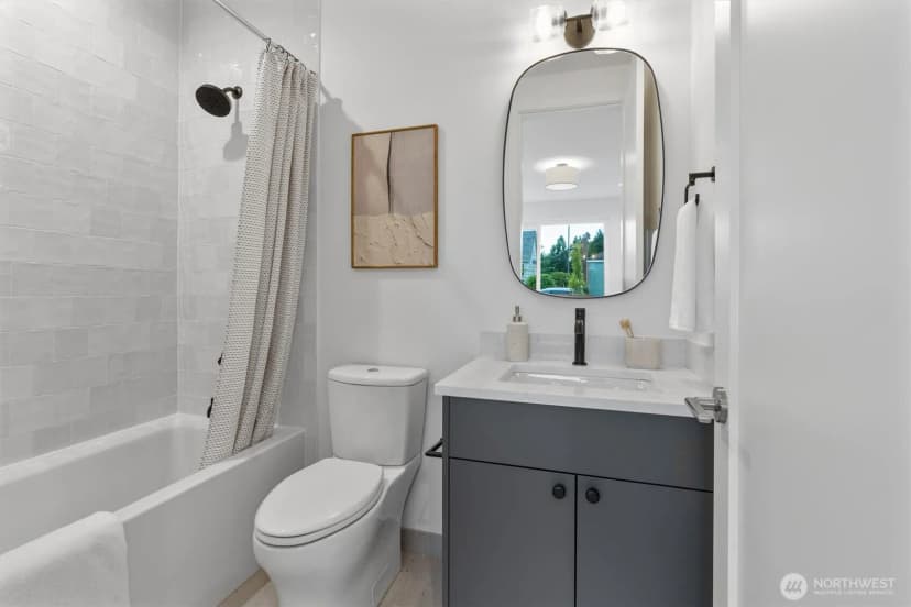 Property photo for 4049 44th Avenue Sw, Seattle photo 7