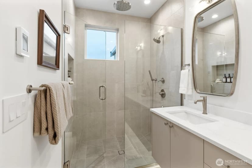 Property photo for 4049 44th Avenue Sw, Seattle photo 23