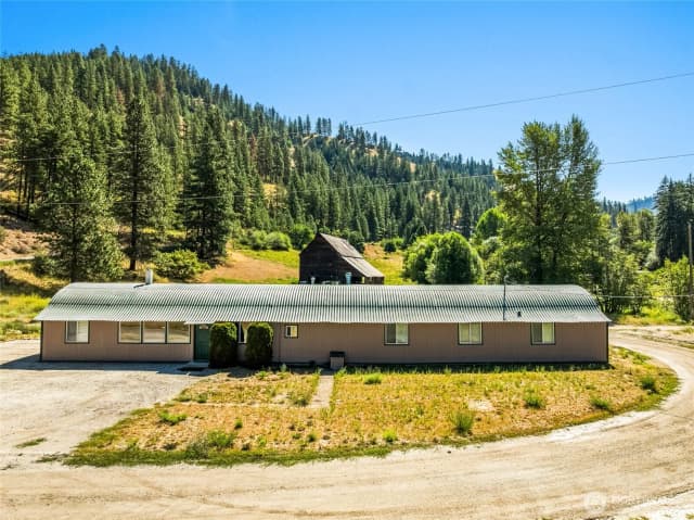 Property photo for 10547 Merry Canyon Road, Leavenworth photo 2