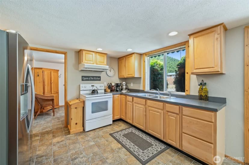 Property photo for 10547 Merry Canyon Road, Leavenworth photo 8