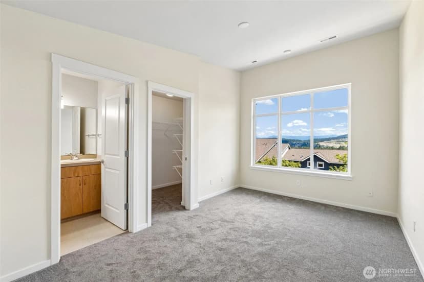 Property photo for 93 Sky Ridge Road Nw #505, Issaquah photo 30