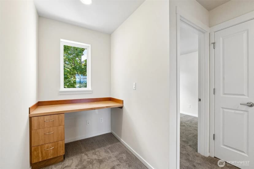 Property photo for 93 Sky Ridge Road Nw #505, Issaquah photo 18