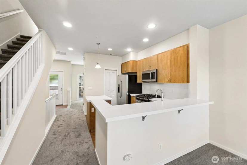Property photo for 93 Sky Ridge Road Nw #505, Issaquah photo 14