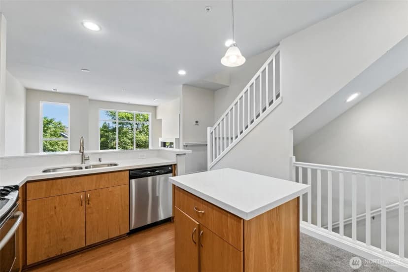 Property photo for 93 Sky Ridge Road Nw #505, Issaquah photo 15