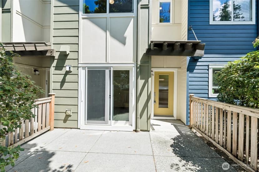 Property photo for 93 Sky Ridge Road Nw #505, Issaquah photo 4