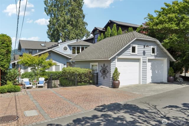 Property photo for 18846 Se 42nd Street, Issaquah photo 2