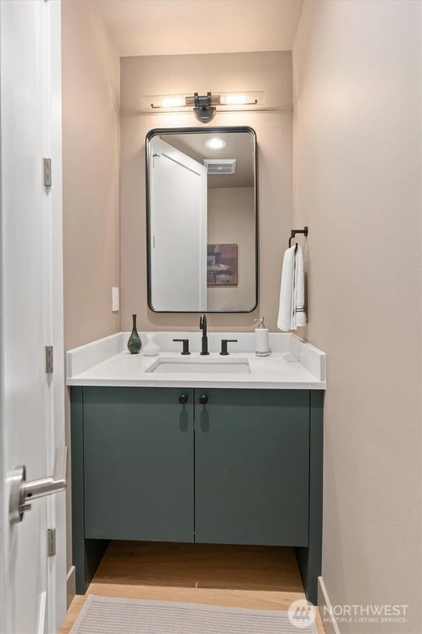 Property photo for 4047 44th Avenue Sw, Seattle photo 13