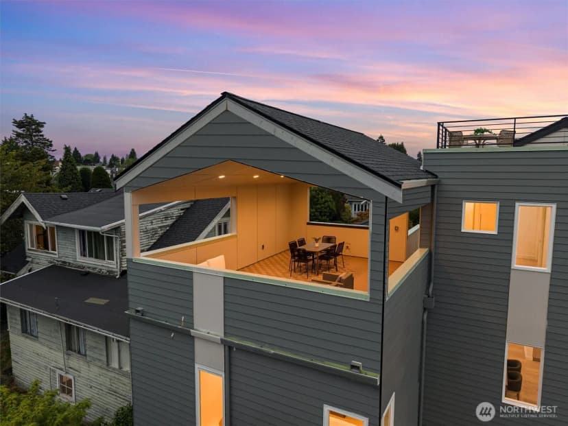 Property photo for 4047 44th Avenue Sw, Seattle photo 24