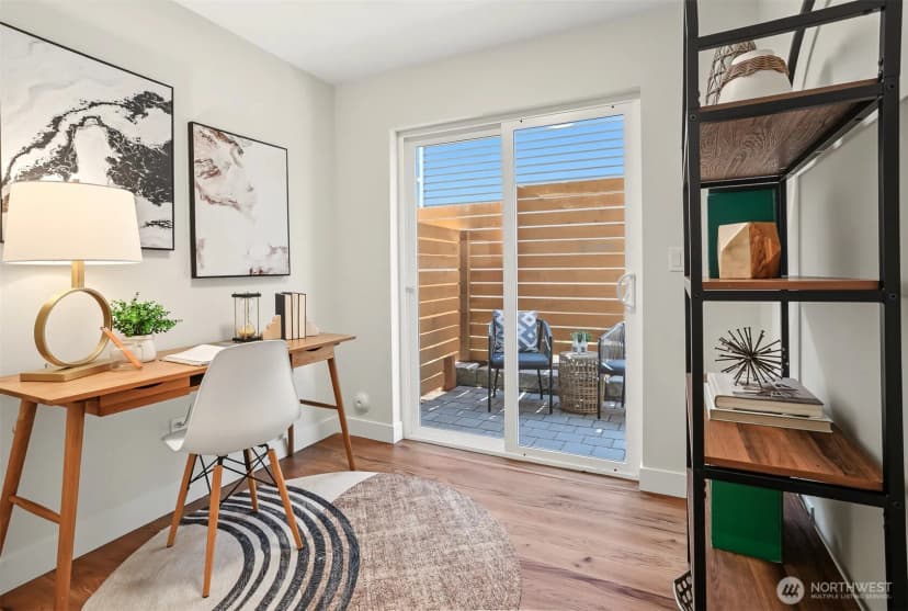 Property photo for 2414 B Queen Anne Avenue N, Seattle photo 22