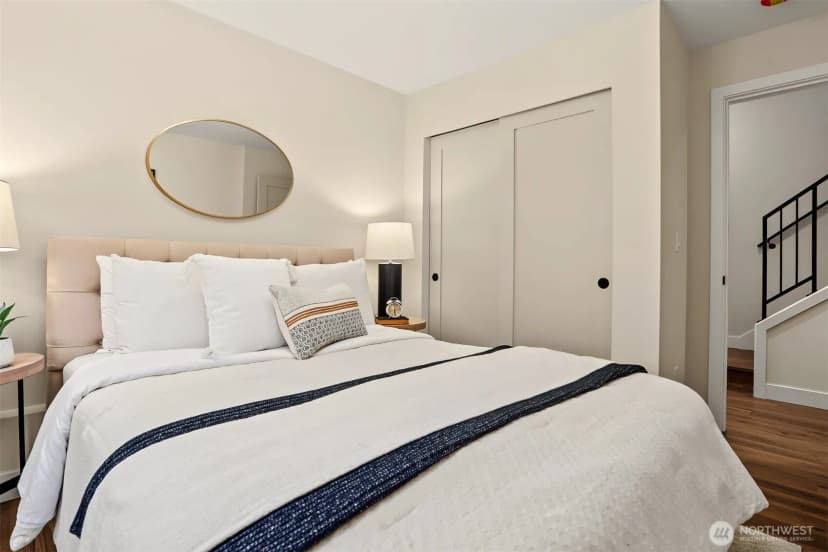 Property photo for 2414 B Queen Anne Avenue N, Seattle photo 19