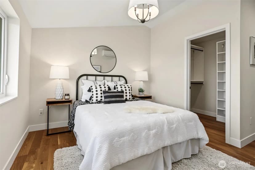 Property photo for 2414 B Queen Anne Avenue N, Seattle photo 15