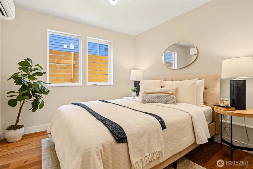 Property photo for 2414 B Queen Anne Avenue N, Seattle photo 18