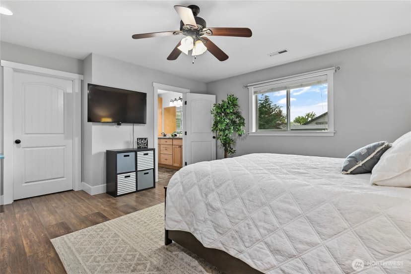 Property photo for 404 Amareen Court, Nooksack photo 17