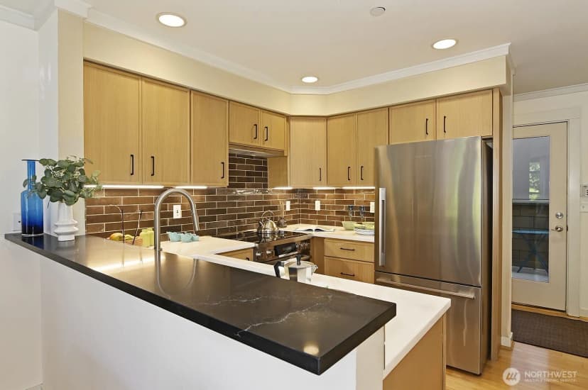 Property photo for 2502 N 50th Street #103, Seattle photo 6