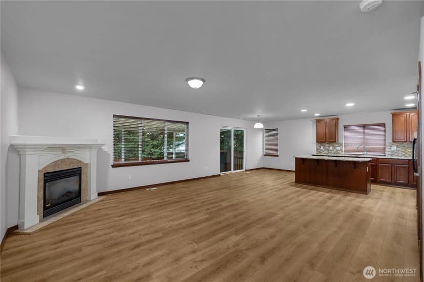 Property photo for 8512 205th Street Ct E, Spanaway photo 3