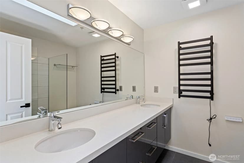 Property photo for 11899 Se 4th Place #603, Bellevue photo 20