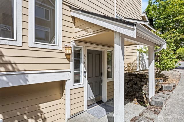 Property photo for 11899 Se 4th Place #603, Bellevue photo 3