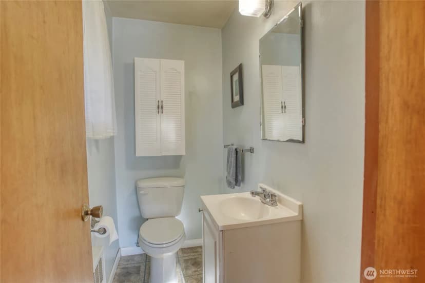 Property photo for 11826 Ne Manzanita Lane, Bainbridge Island photo 9