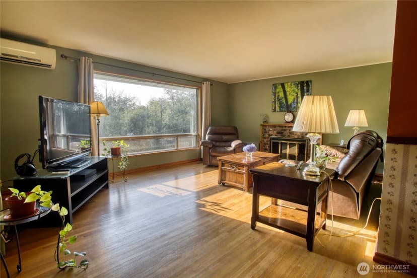 Property photo for 11826 Ne Manzanita Lane, Bainbridge Island photo 4