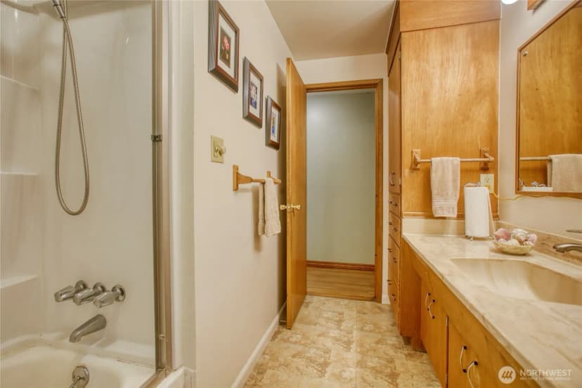 Property photo for 11826 Ne Manzanita Lane, Bainbridge Island photo 10