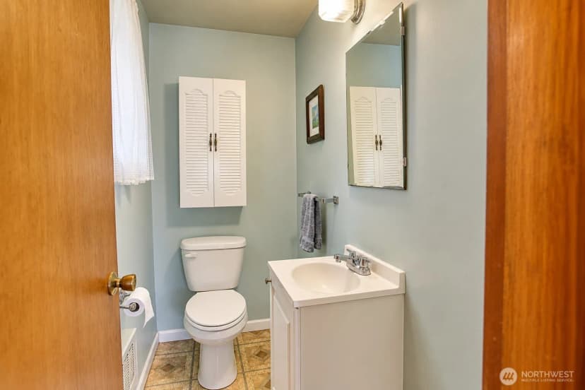 Property photo for 11826 Ne Manzanita Lane, Bainbridge Island photo 5