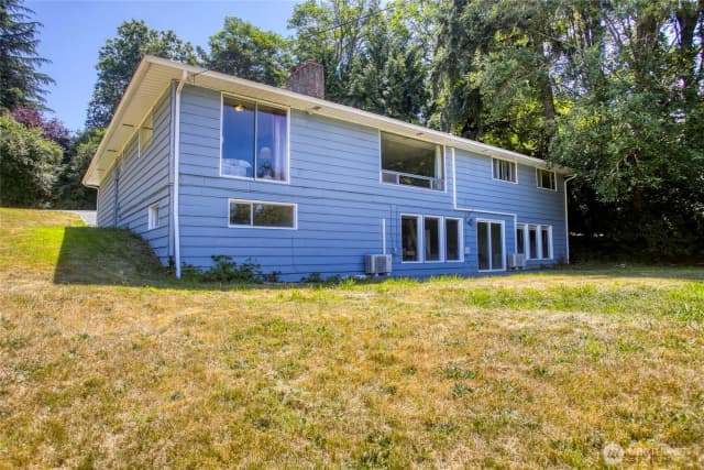 Property photo for 11826 Ne Manzanita Lane, Bainbridge Island photo 3