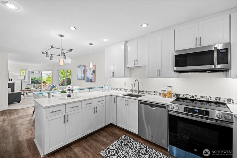 Property photo for 4214 W Lake Sammamish Pkwy Ne Ne #102, Redmond photo 6