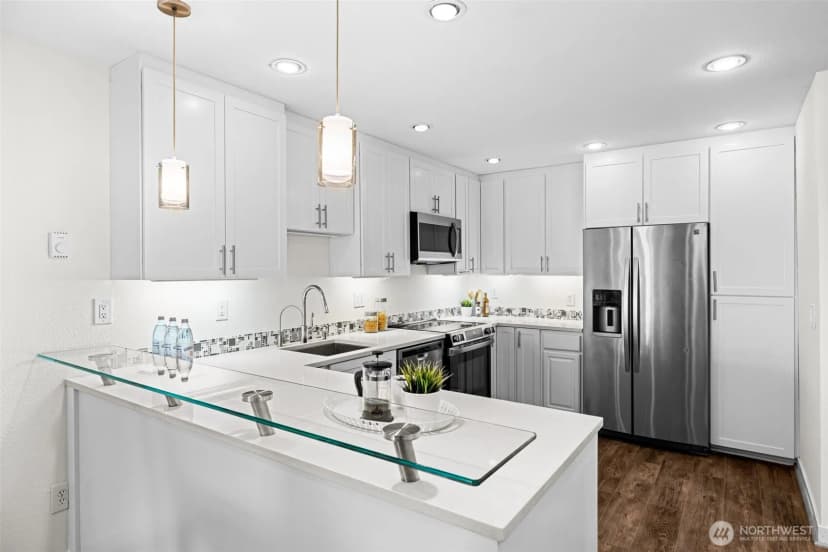 Property photo for 4214 W Lake Sammamish Pkwy Ne Ne #102, Redmond photo 8