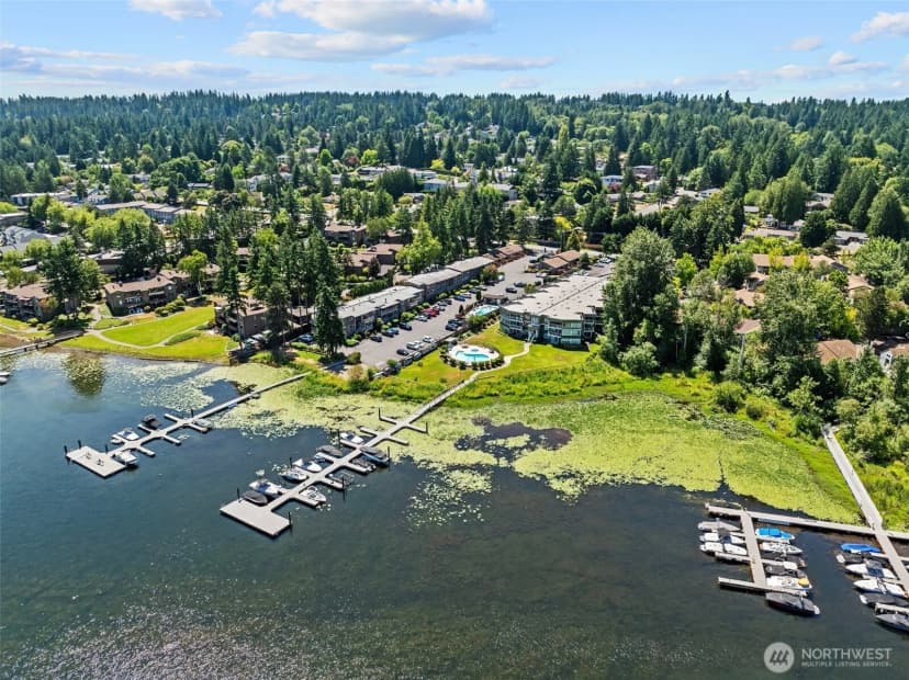 Property photo for 4214 W Lake Sammamish Pkwy Ne Ne #102, Redmond