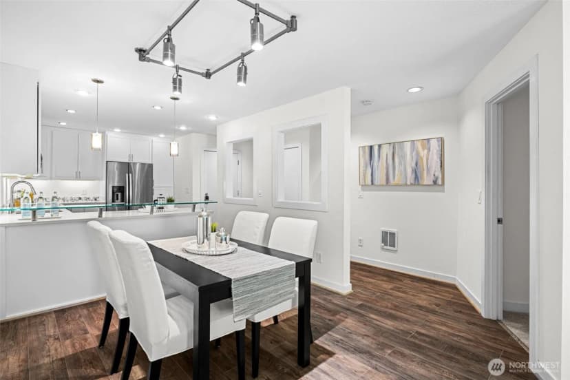 Property photo for 4214 W Lake Sammamish Pkwy Ne Ne #102, Redmond photo 11
