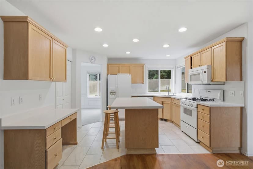Property photo for 2021 Hoquiam Avenue Ne, Renton photo 8