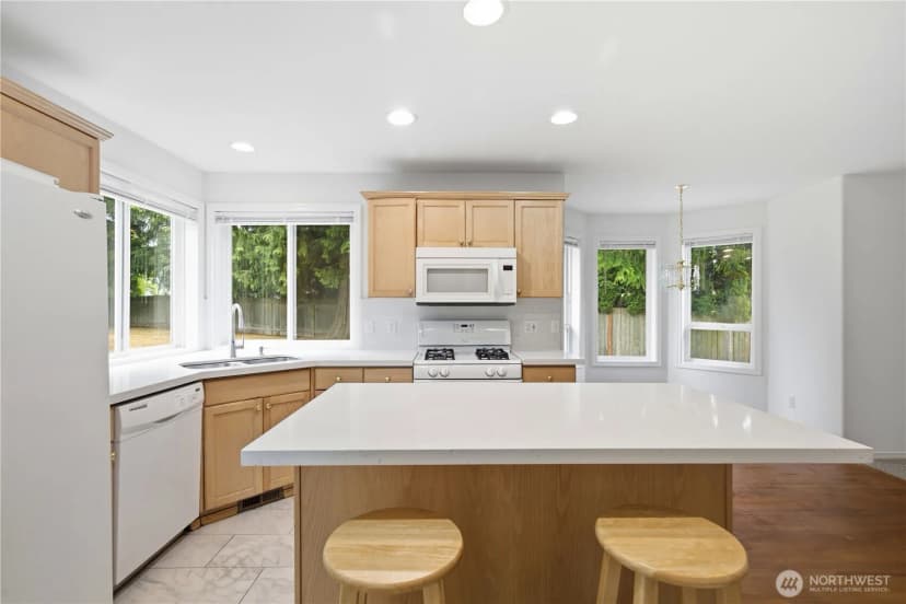 Property photo for 2021 Hoquiam Avenue Ne, Renton photo 7