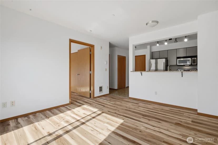 Property photo for 1125 E Olive Street #604, Seattle photo 17