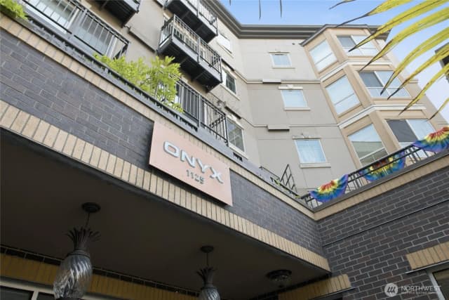 Property photo for 1125 E Olive Street #604, Seattle photo 4