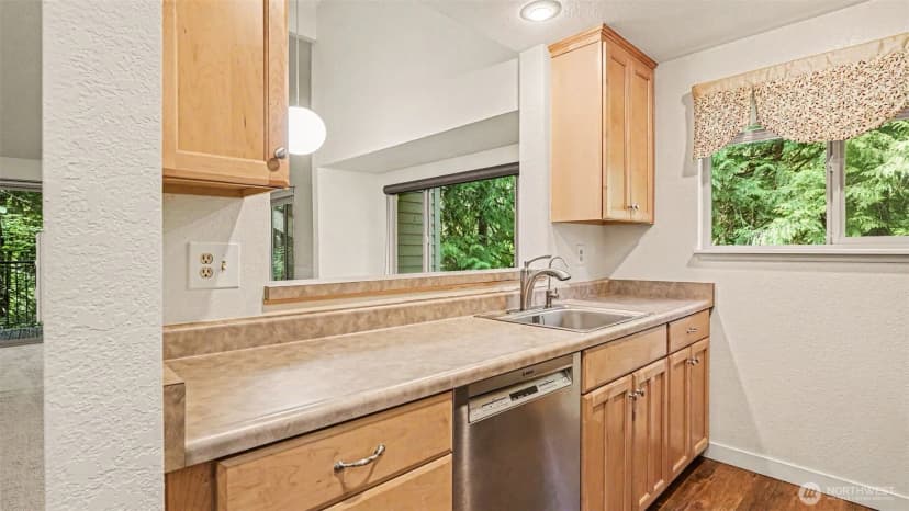 Property photo for 8033 145th Avenue Ne #d15, Redmond photo 9