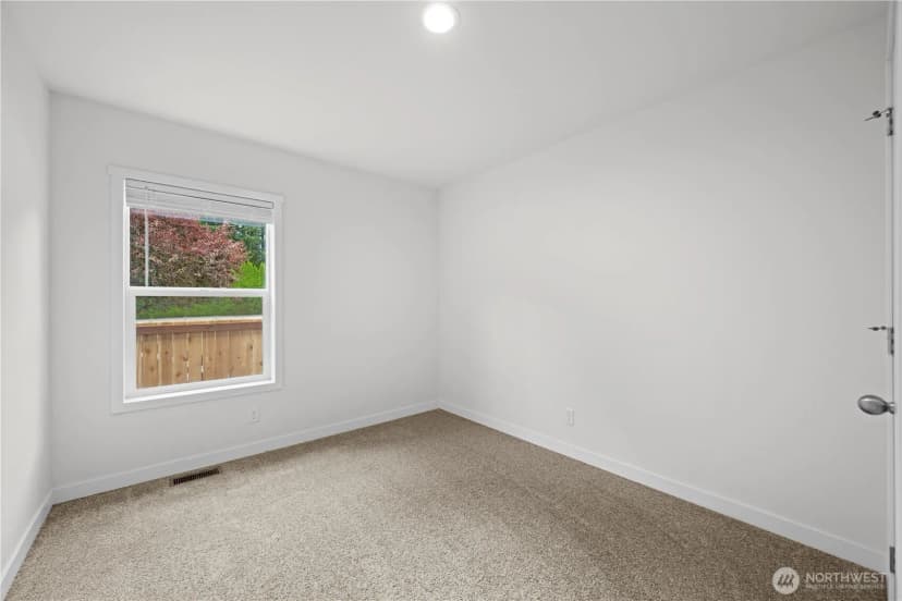 Property photo for 1911 147th Street Nw, Marysville photo 22