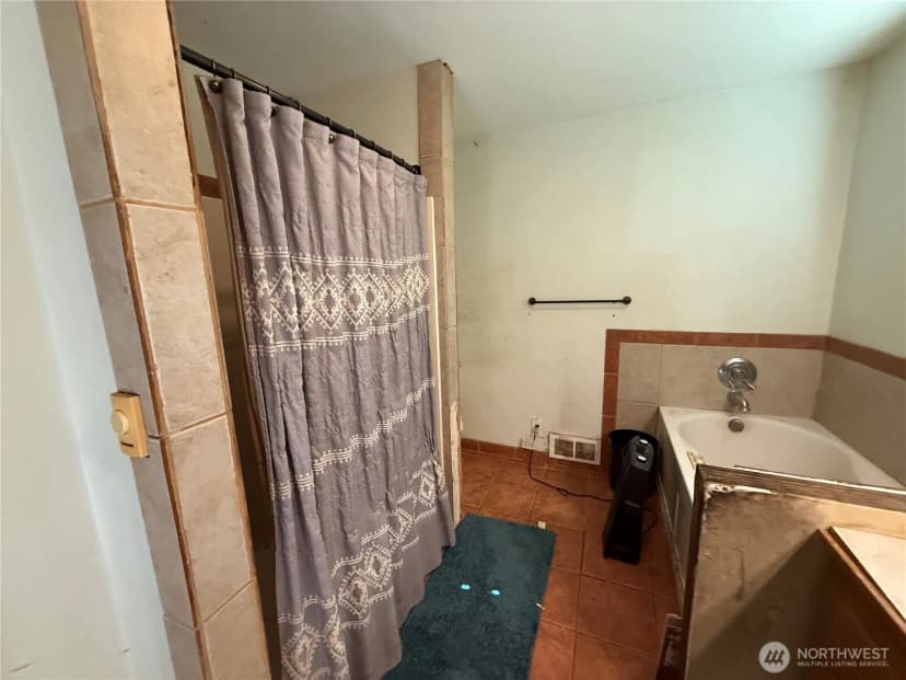 Property photo for 664 State Route 409, Cathlamet photo 18