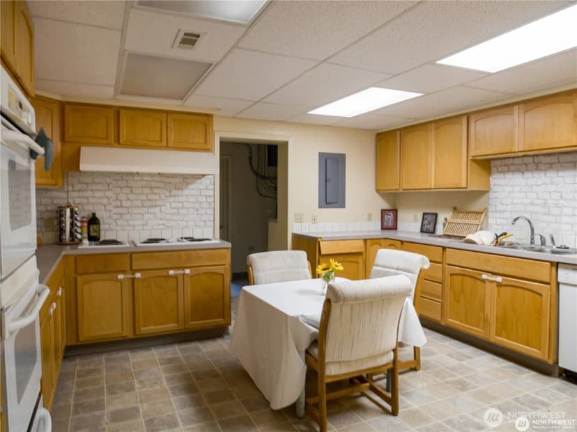 Property photo for 1300 Foster Avenue, Bridgeport photo 8