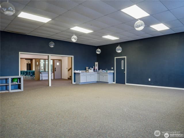Property photo for 1300 Foster Avenue, Bridgeport photo 4