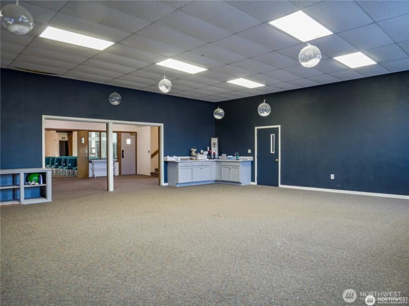 Property photo for 1300 Foster Avenue, Bridgeport photo 4