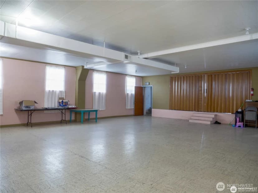 Property photo for 1300 Foster Avenue, Bridgeport photo 10