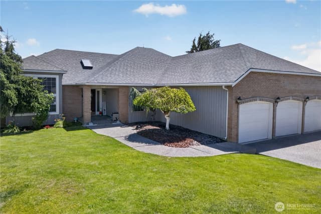 Property photo for 213 S 78th Avenue, Yakima photo 2