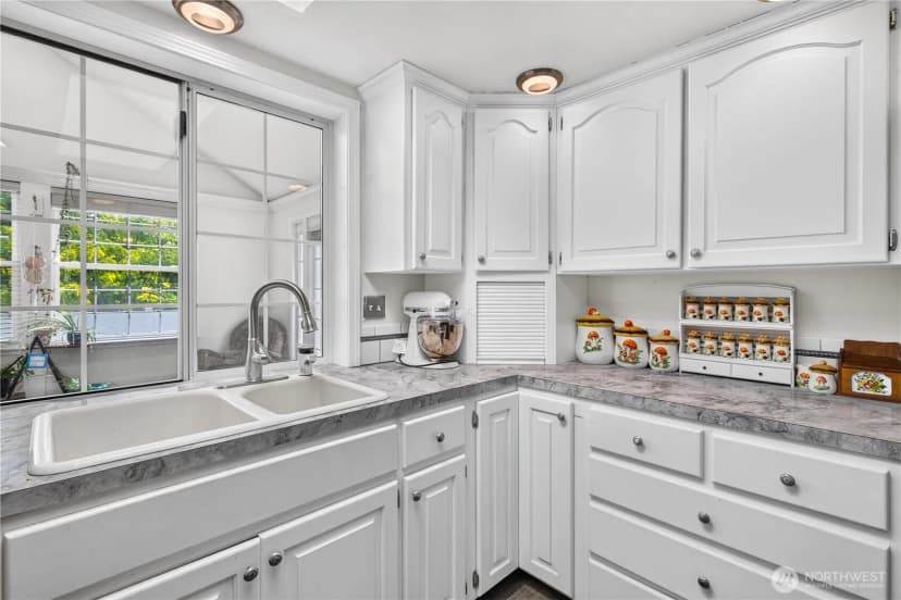 Property photo for 213 S 78th Avenue, Yakima photo 10