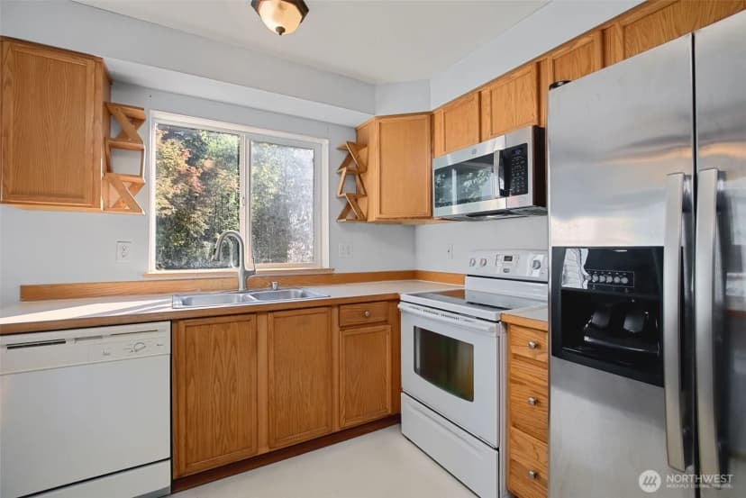 Property photo for 8833 1st Street Ne #j204, Lake Stevens photo 8