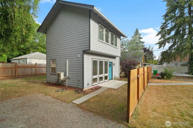 Property photo for 2317 Washington Street Se, Olympia photo 3